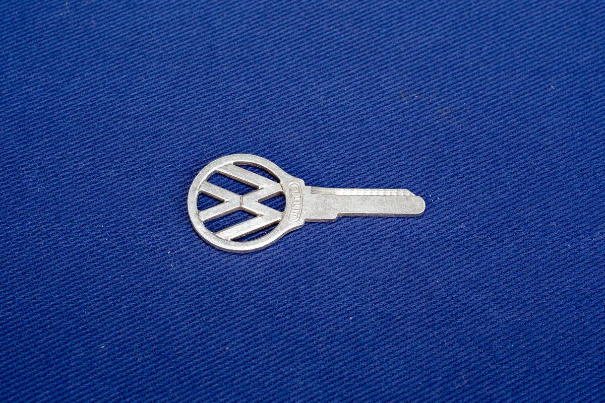 Nos Vw純正ブランクキー [A・D・E・F・V・Z] For Type2 '54～'63 1