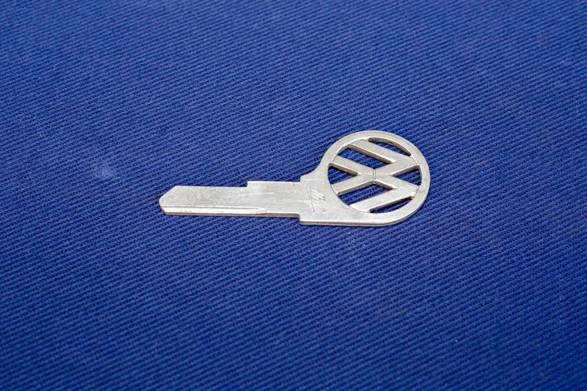 Nos Vw純正ブランクキー [ Su ] For Type1, K.Ghia '61-'66　Huf製 1