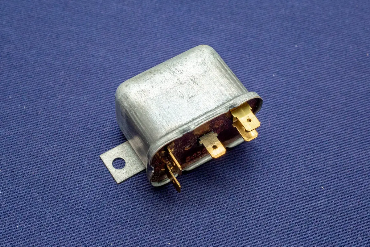 Nos Bosch 6V リレー 1