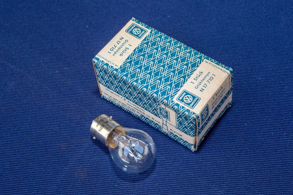 Nos Vw純正バルブ 6V・25W 1
