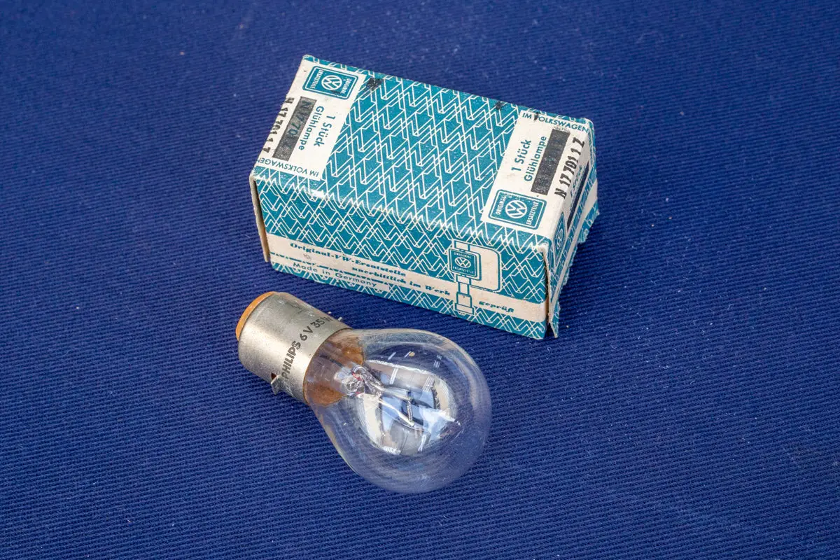 Nos Vw純正フォグライトバルブ 6V・35W 1