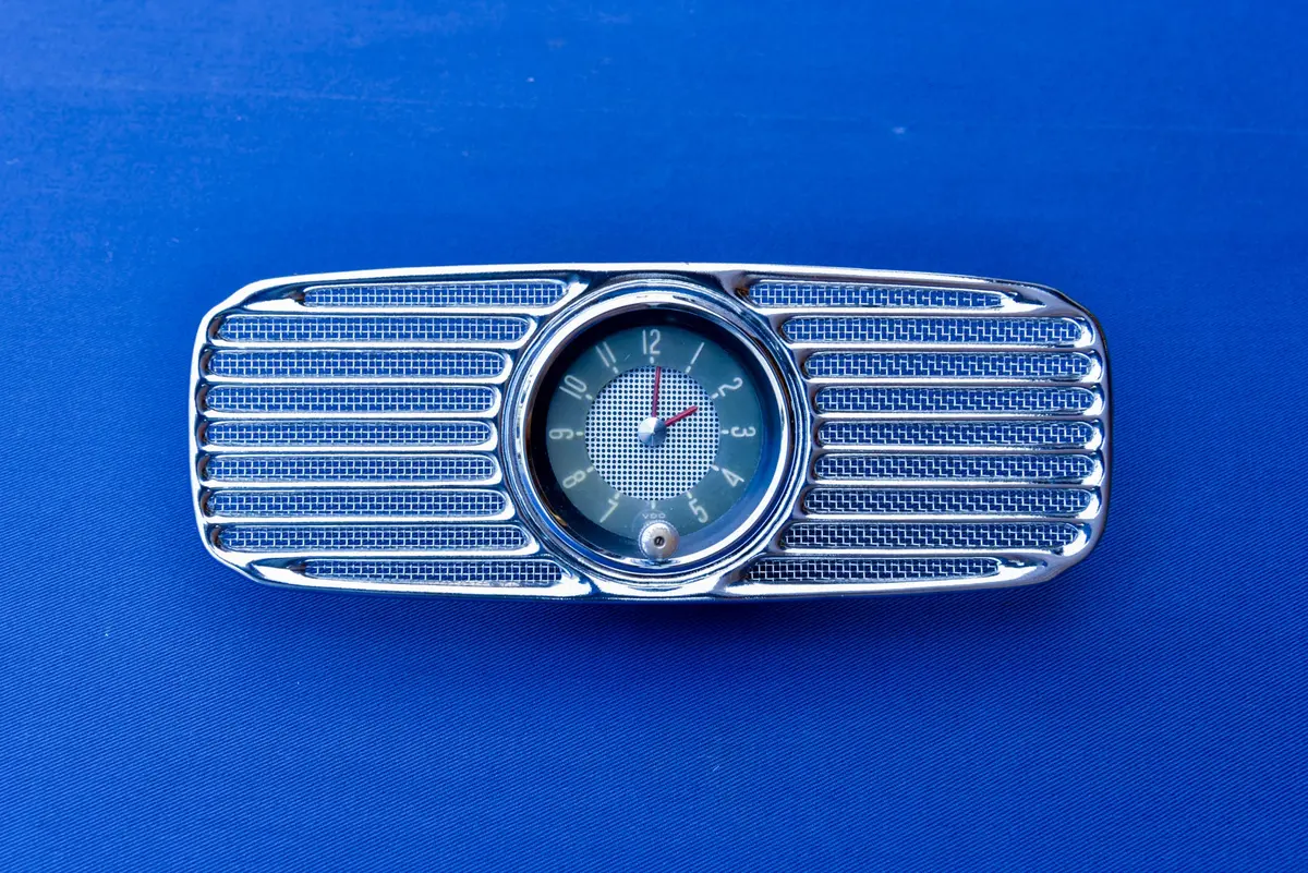 Vdo Clock And Grill For Oval Dash/Used 1