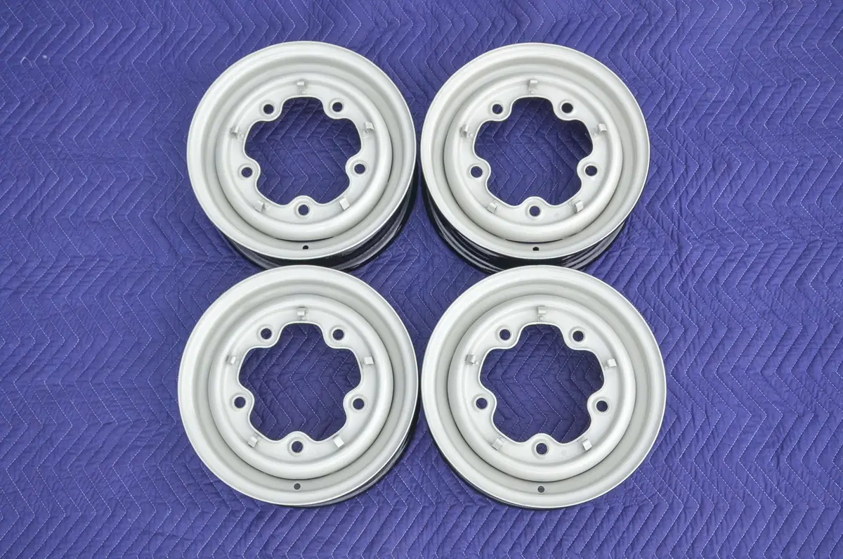 レストア済み Vw純正 ストックホイールset For Type-ⅱ "14Inch" 1
