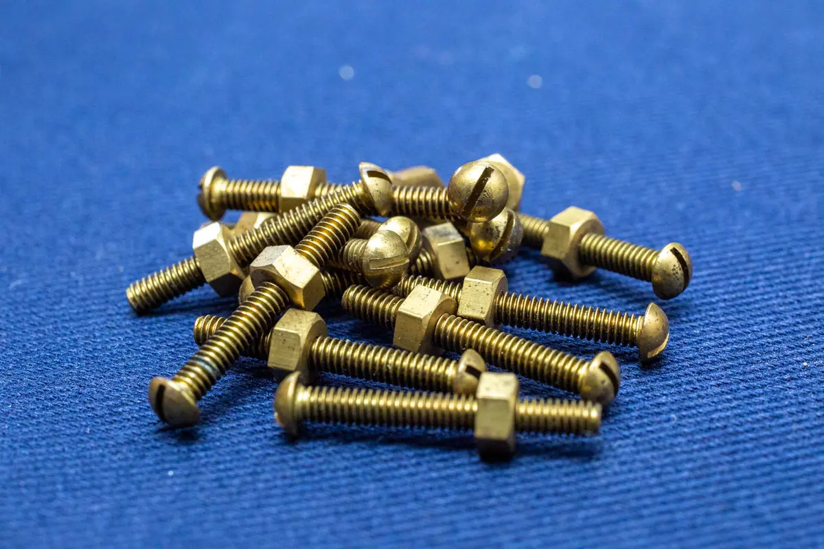 真鍮製マイナスネジ　M3 X 25 1