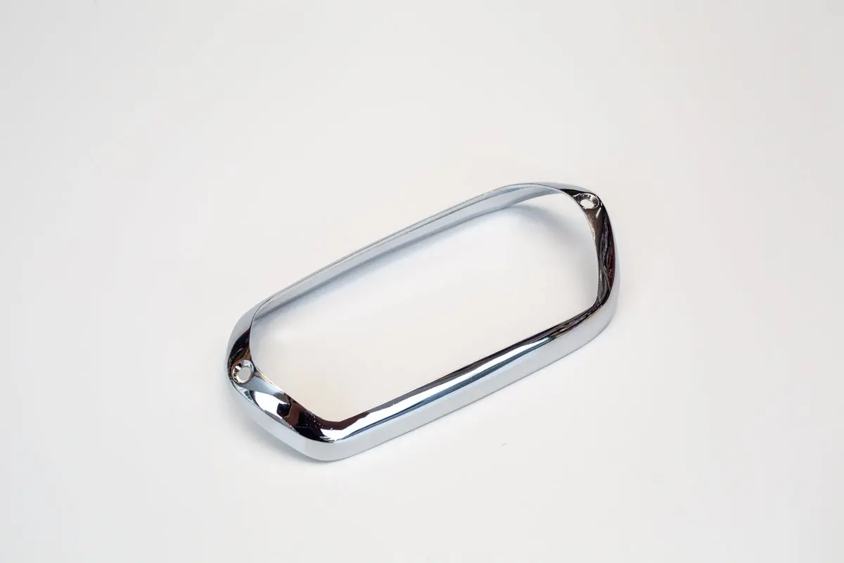 テールライトリム For Karmann Ghia Lowlight '56-'57 1