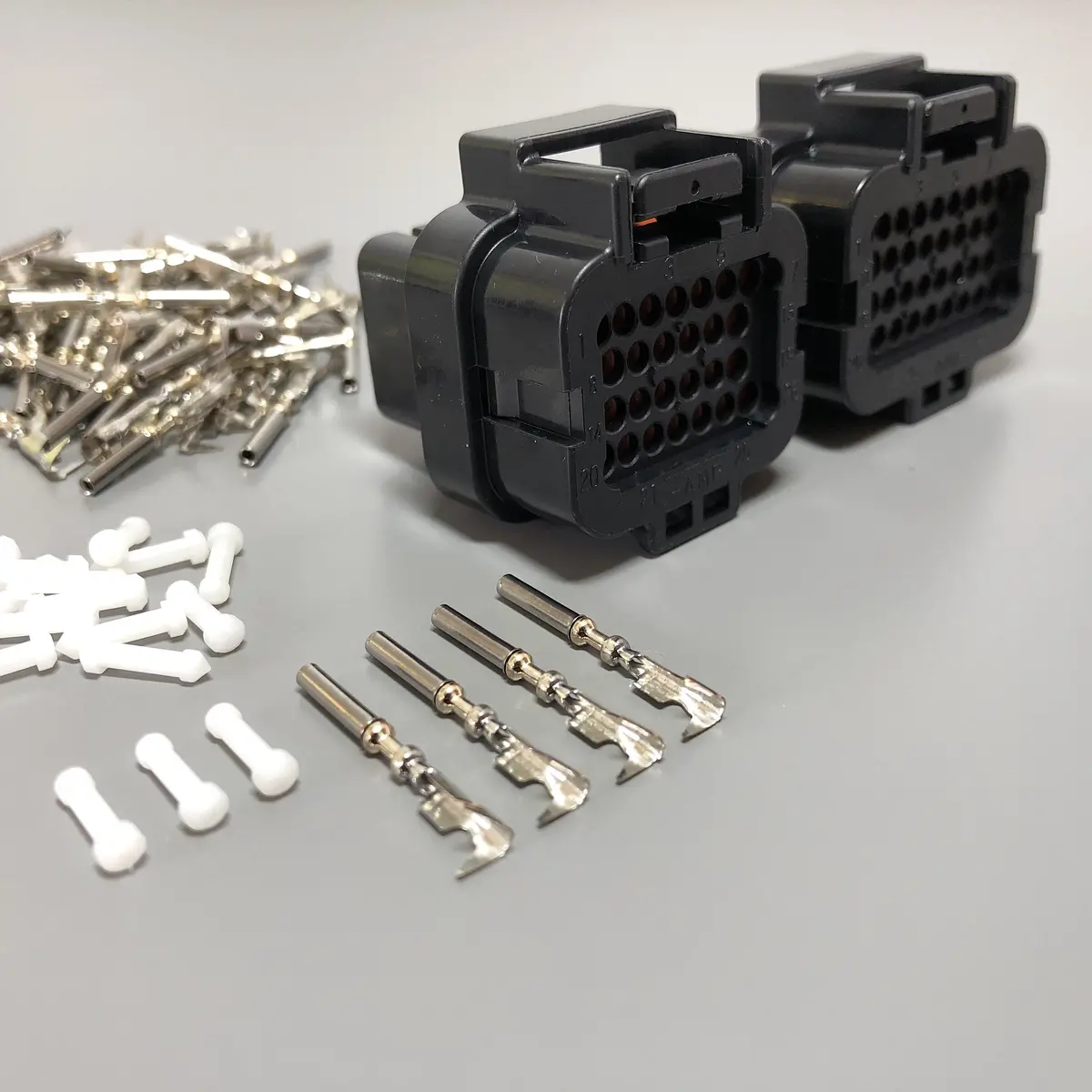 Suzuki Hayabusa (Gen I) Gsx1300r Ecu Connector Plug Clip Kit", "26-Pin + 34-Pin 1