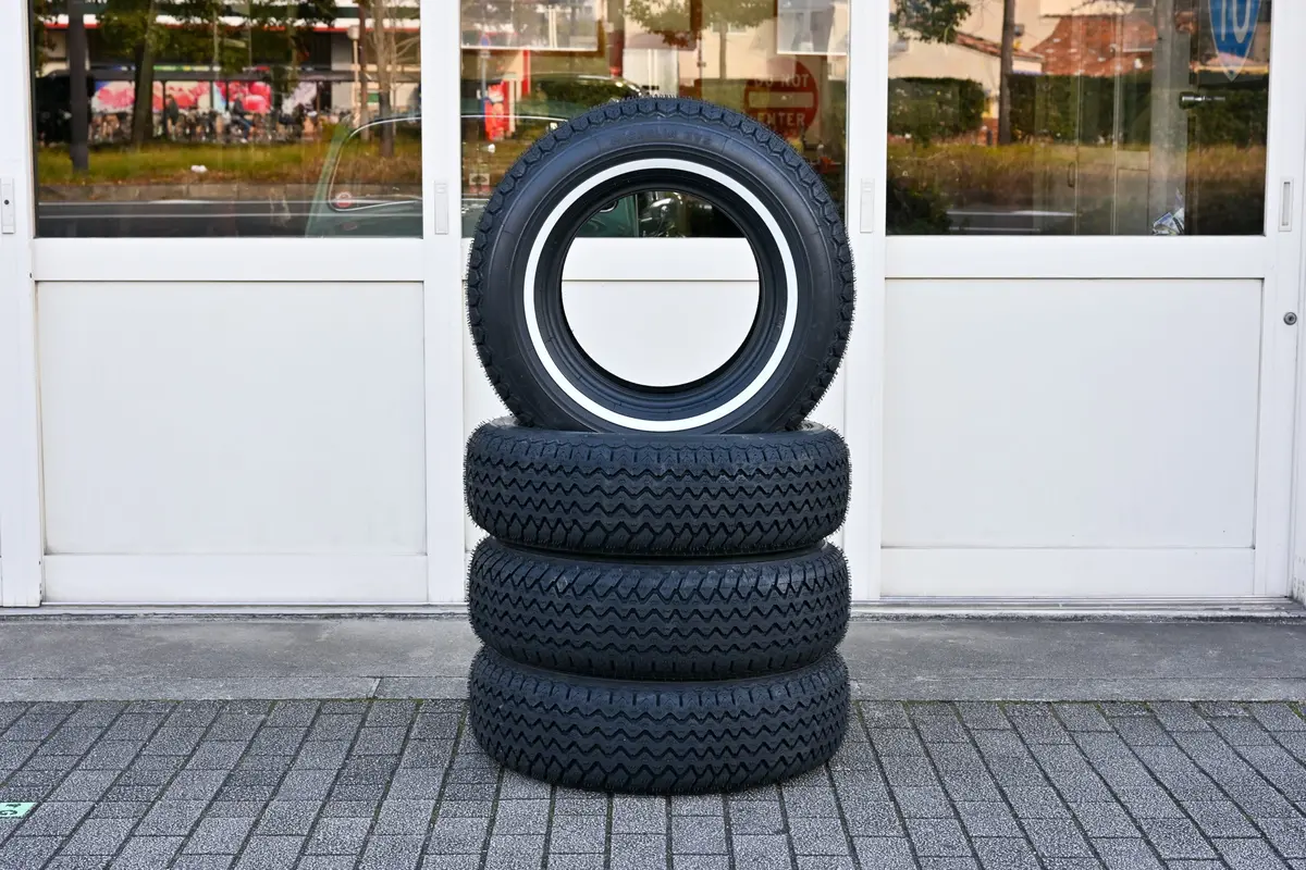 Michelin Xvs "20Mm" Whitewall 235/70Hr15 1