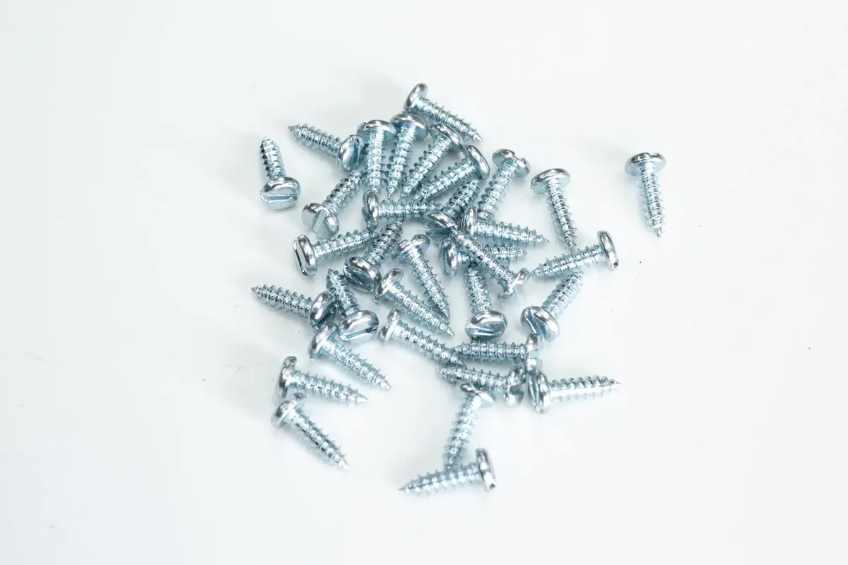 ナベ頭マイナスタッピングスクリュー 2.9  X 9.5Mm 1